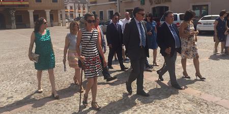 Imagen Cientos de personas asisten a la procesión de la octava del corpus de Fuentepelayo
