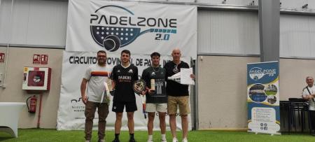 Imagen Los hermanos De Frutos Sancho triunfan en las finales masculina y femenina del Máster Final del Circuito Provincial de Pádel Indoor de...